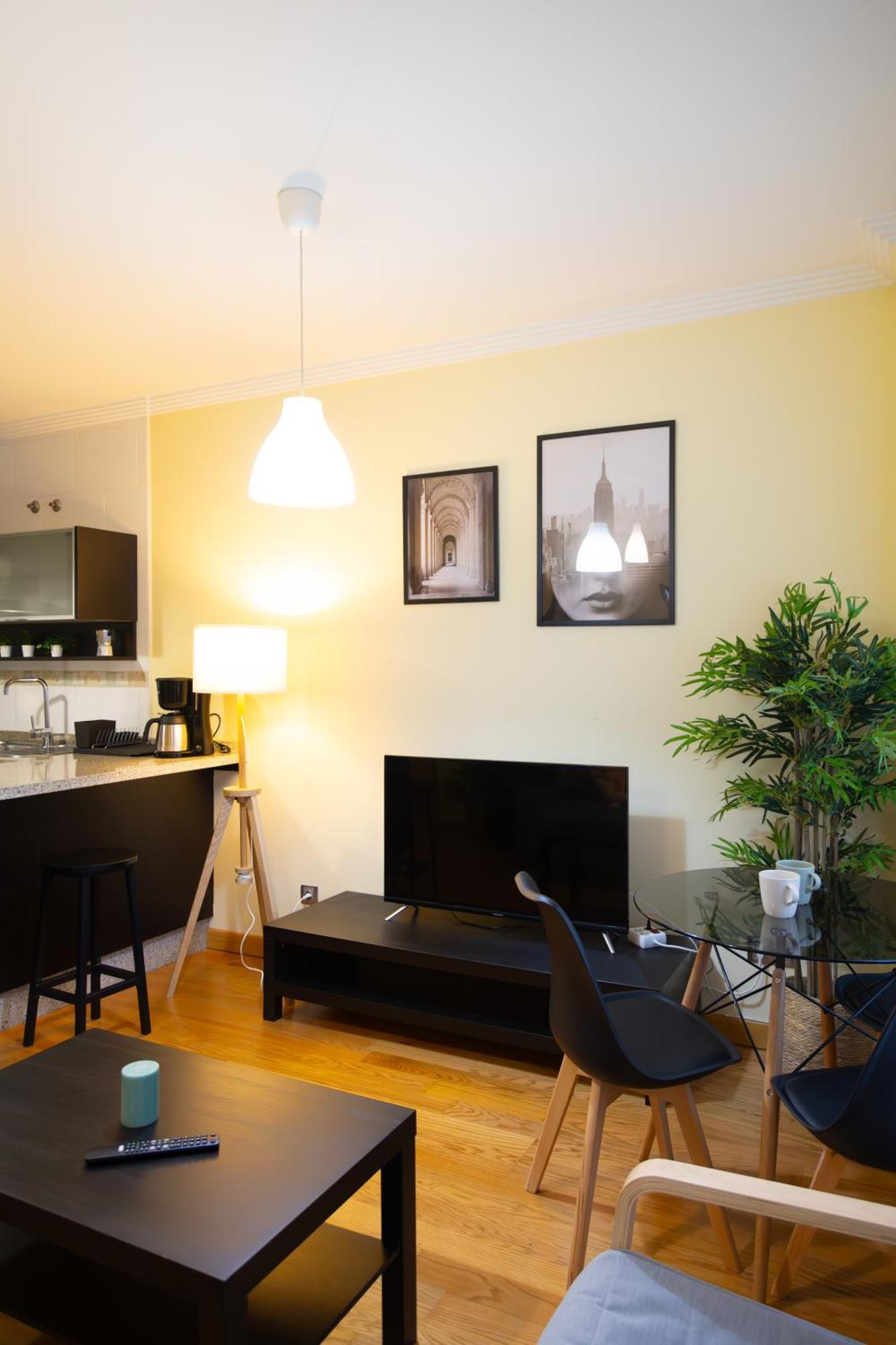 Apartamento Con Garaje, Centrico Y Luminoso Понтеведра Екстер'єр фото